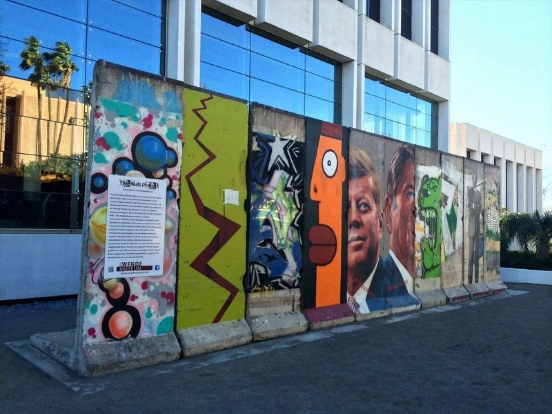 Berlin Wall Segments Marker image. Click for full size.