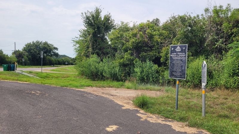The view of the markers along the street image. Click for full size.