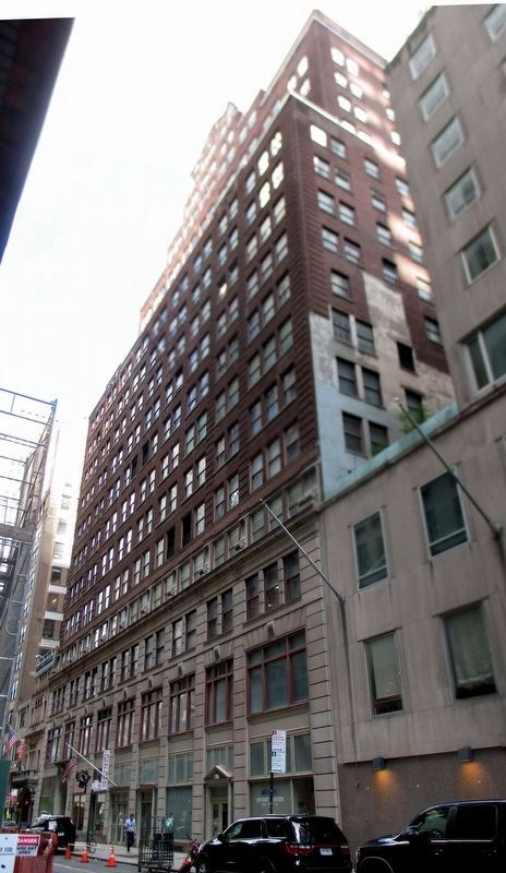 25 West 43rd Street. Click for full size. 25 West 43rd Street image. Click for full size.