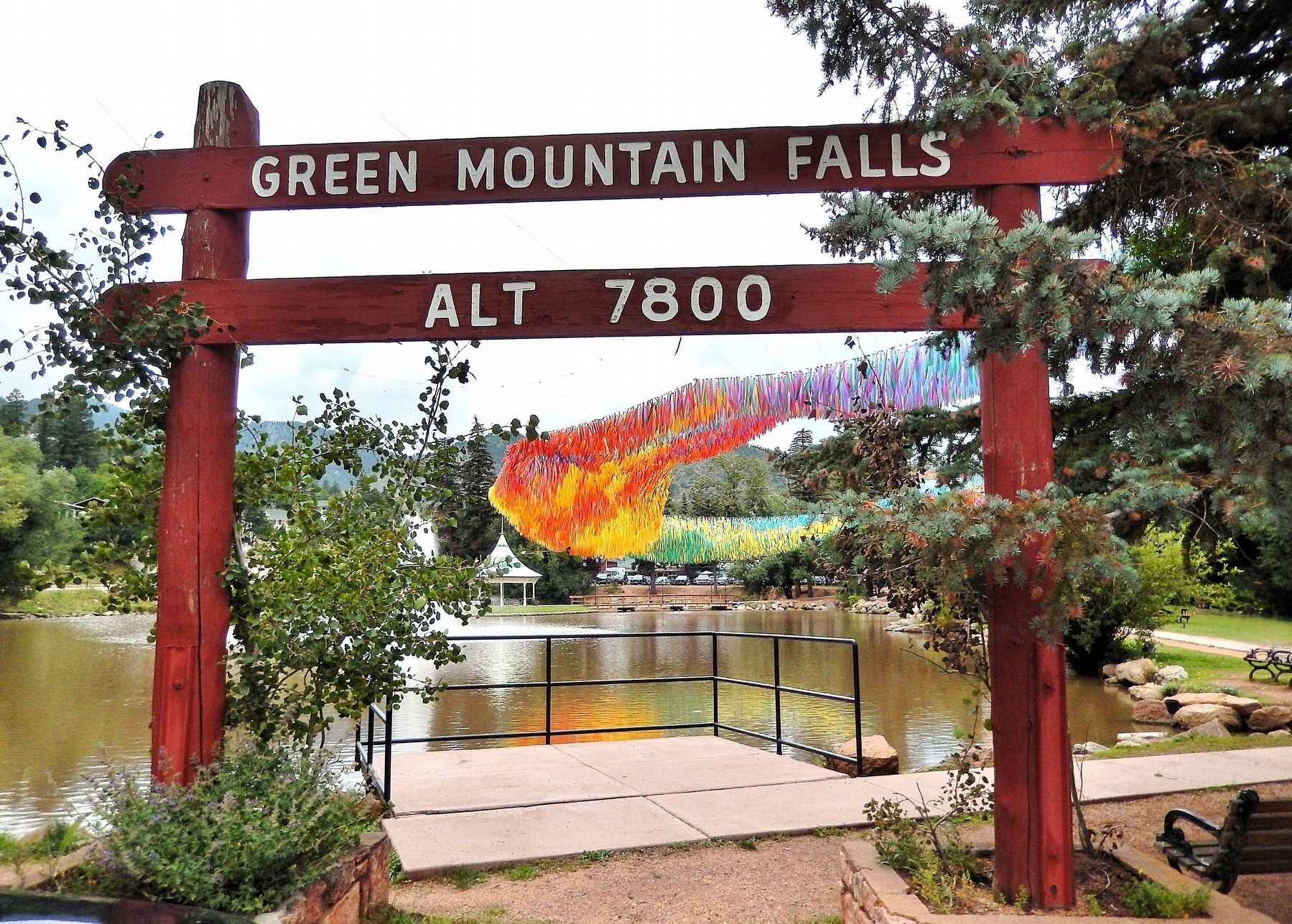 Gazebo Lake Park, Green Mountain Falls image. Click for full size.