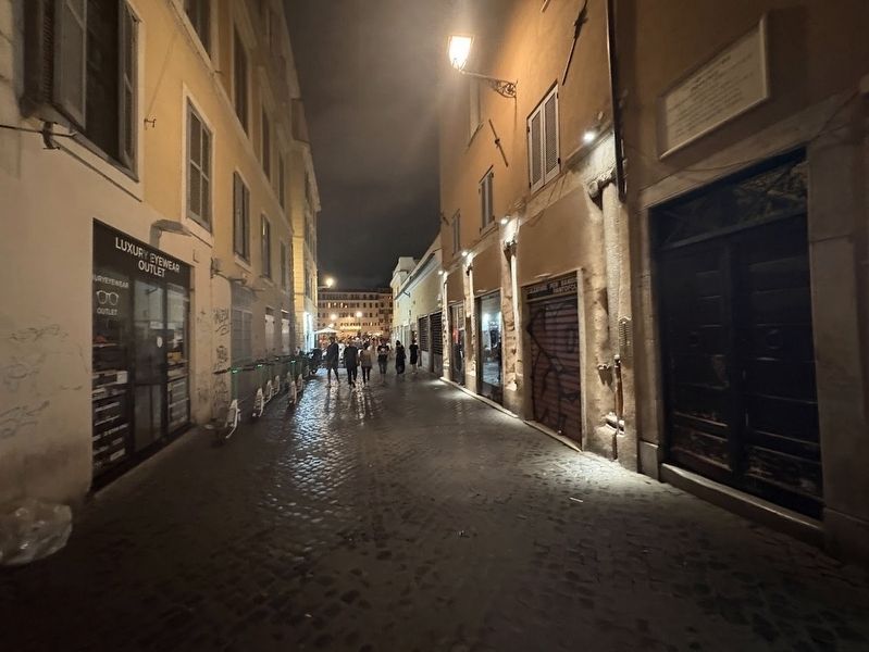 Via dei Giubbonari facing towards Campo de' Fiori. Click for full size. Via dei Giubbonari facing towards Campo de' Fiori image. Click for full size.