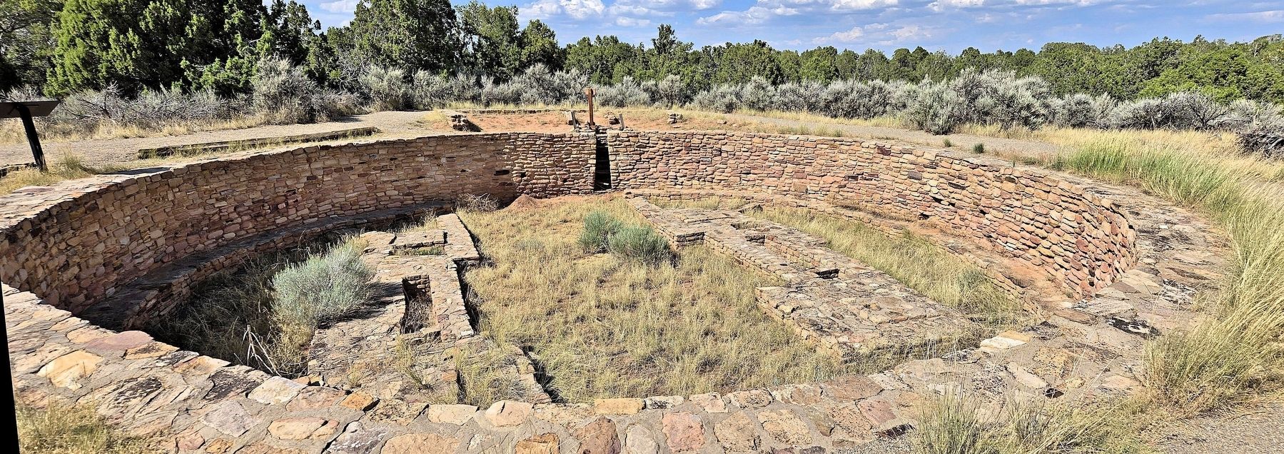 The Great Kiva image. Click for full size.