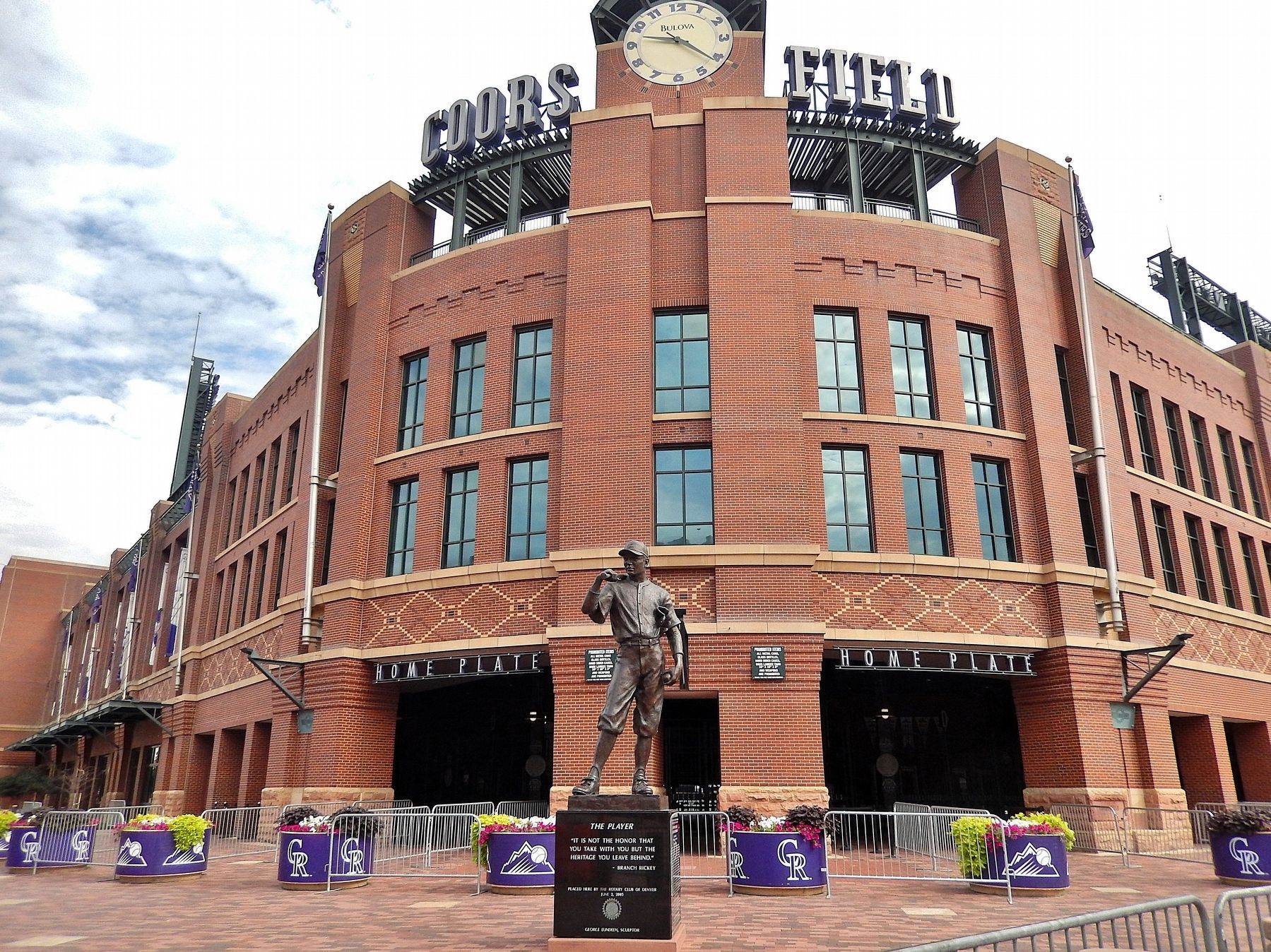 �The Player� Sculpture image. Click for full size.