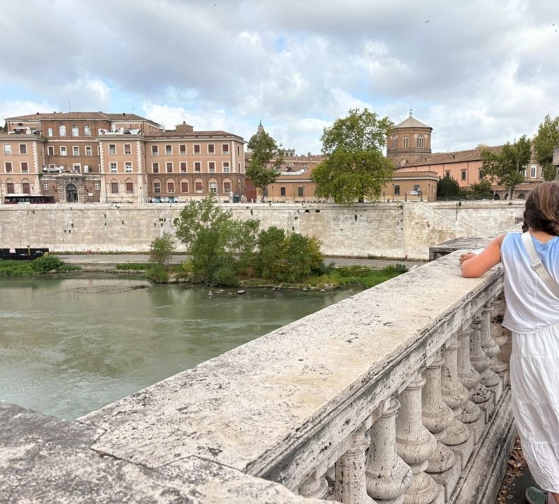 Ponte Vittorio Emanuele II. Click for full size. Ponte Vittorio Emanuele II image. Click for full size.
