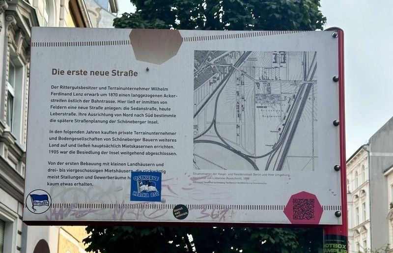 Die erste neue Straße / The First New Street Marker - front. Click for full size. Die erste neue Straße / The First New Street Marker - front image. Click for full size.