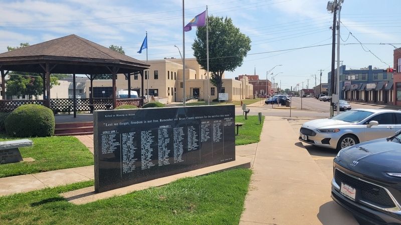 The view of the memorial along the street image. Click for full size.