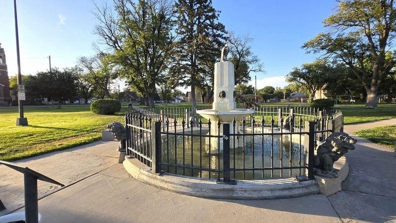 Chambers Fountain image. Click for full size.