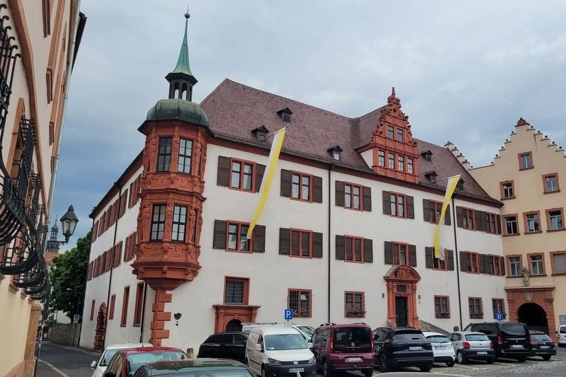Hof Contus building. Click for full size. Hof Contus building image. Click for full size.