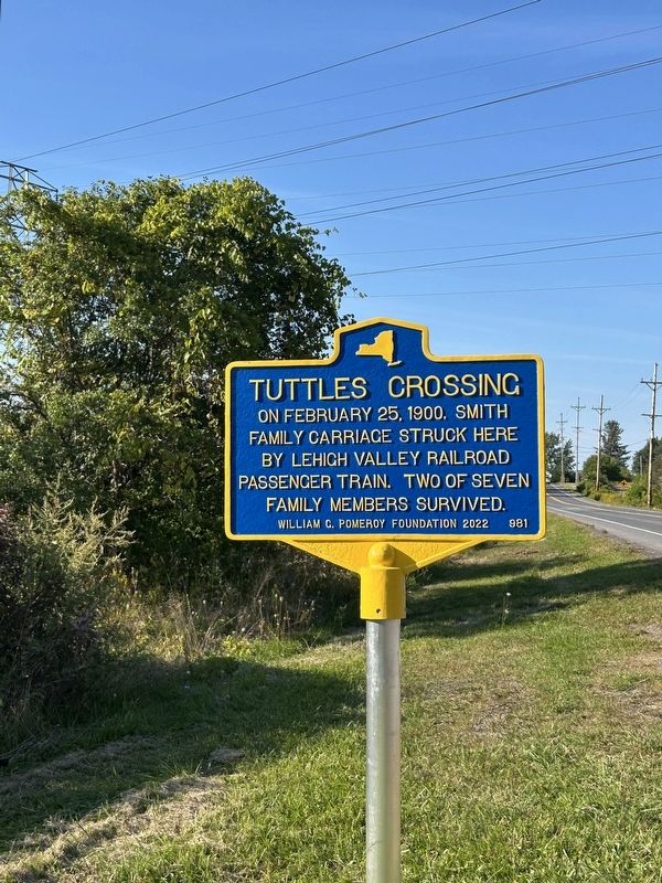 Tuttles Crossing Marker Looking North image. Click for full size.