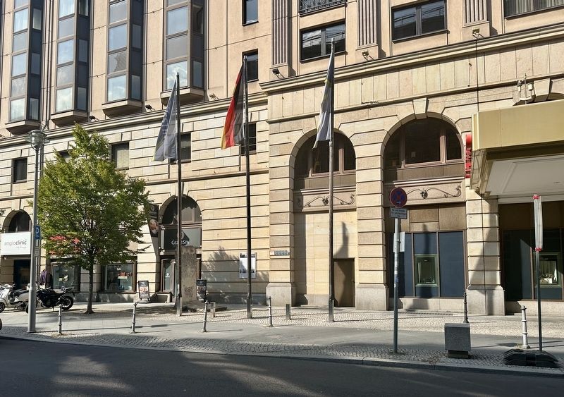 The Berlin Wall and Marker - wider view image. Click for full size.