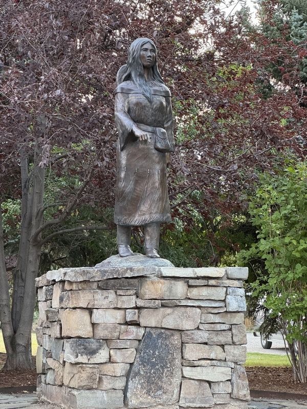 Sacajawea Statue image. Click for full size.