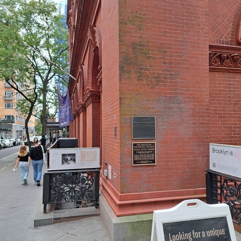 Brooklyn Heights Historic District Marker. Click for full size. Brooklyn Heights Historic District Marker image. Click for full size.