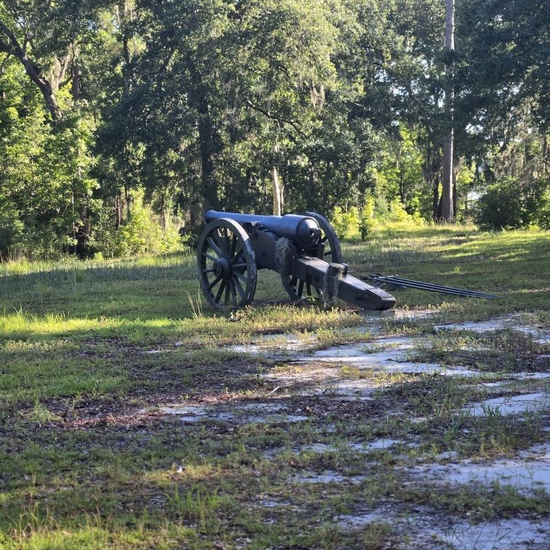 Replica 18th Century cannon at Brunswick Town image. Click for full size.