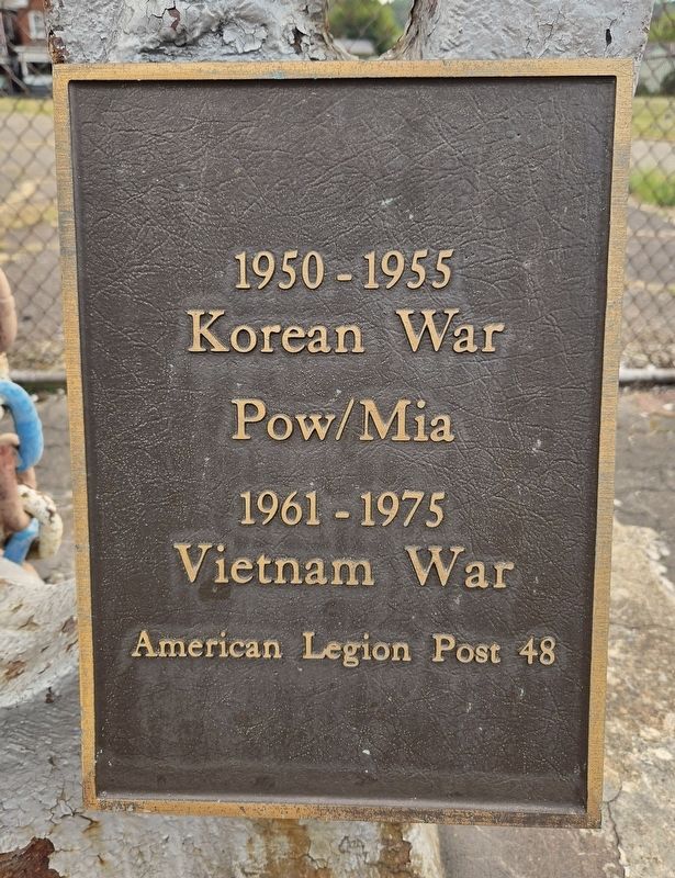 Veterans Memorial image. Click for full size.