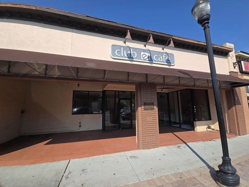 College Park Furniture Co. Marker at Club Cafe image. Click for full size.