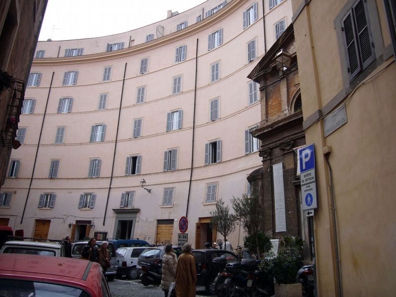 Building in Largo del Pallaro in Parione image. Click for full size.