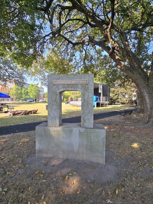 Reverse side of Georgia Baptist Home marker and archway. Click for full size. Reverse side of Georgia Baptist Home marker and archway image. Click for full size.