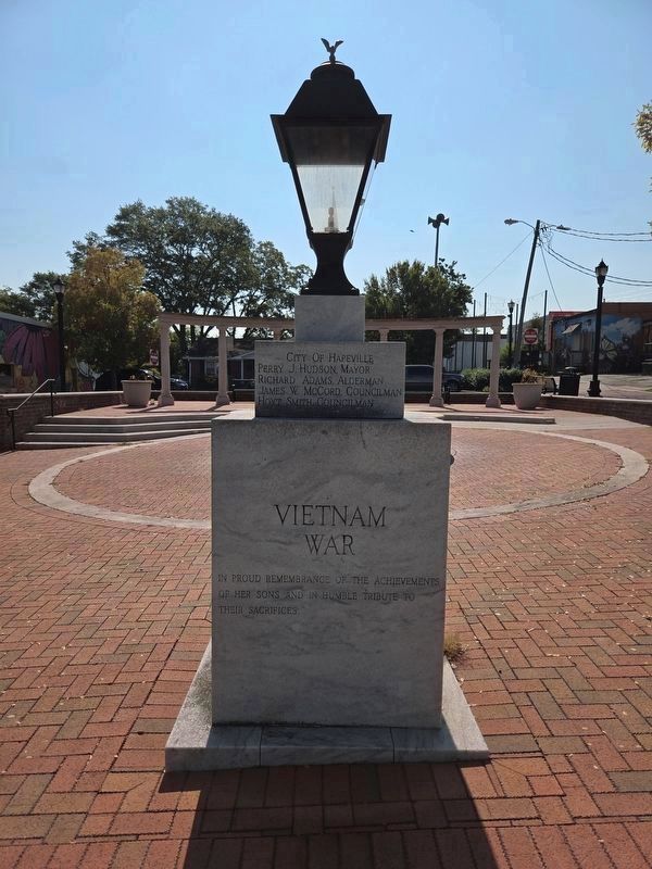 Hapeville Veterans Monument, west side image. Click for full size.