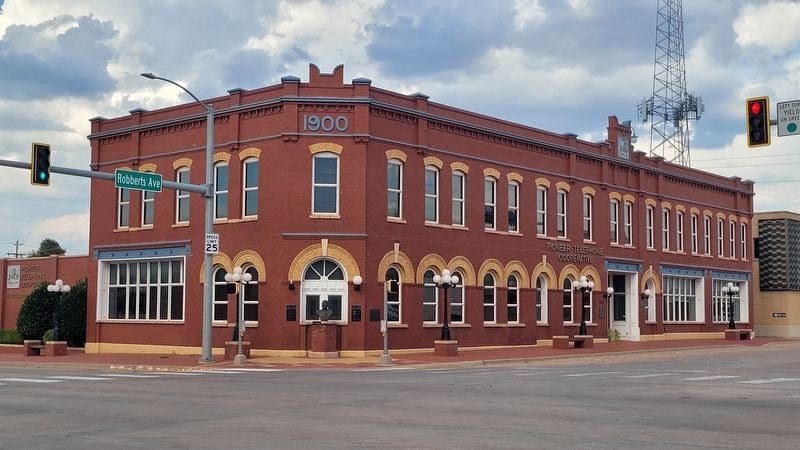 Pioneer Telephone Cooperative building image. Click for full size.