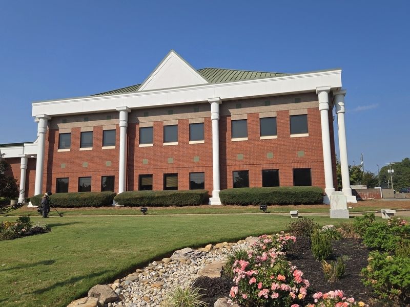 Cox College Marker, bottom right corner, in front of College Park City Hall. Click for full size. Cox College Marker, bottom right corner, in front of College Park City Hall image. Click for full size.