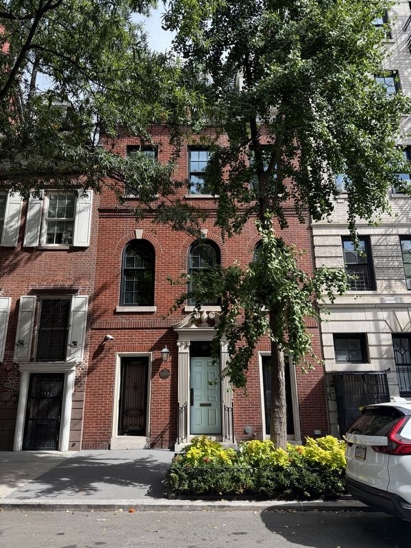 121 Washington Place. Click for full size. 121 Washington Place image. Click for full size.