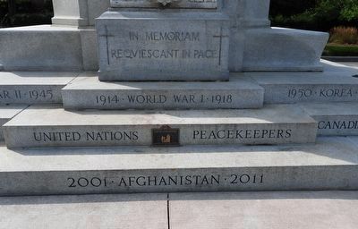 St. Catharines Cenotaph image. Click for full size.