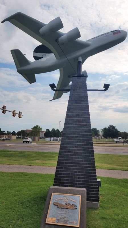 Dedicated to America's Wing 552nd Marker image. Click for full size.