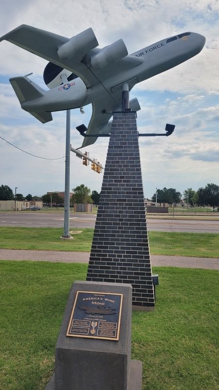 Dedicated to America's Wing 552nd Marker image. Click for full size.