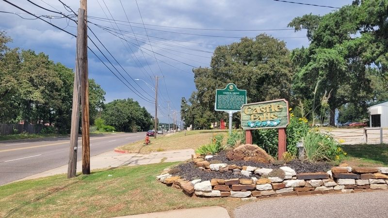 The view of the Council Grove Marker along the street image. Click for full size.