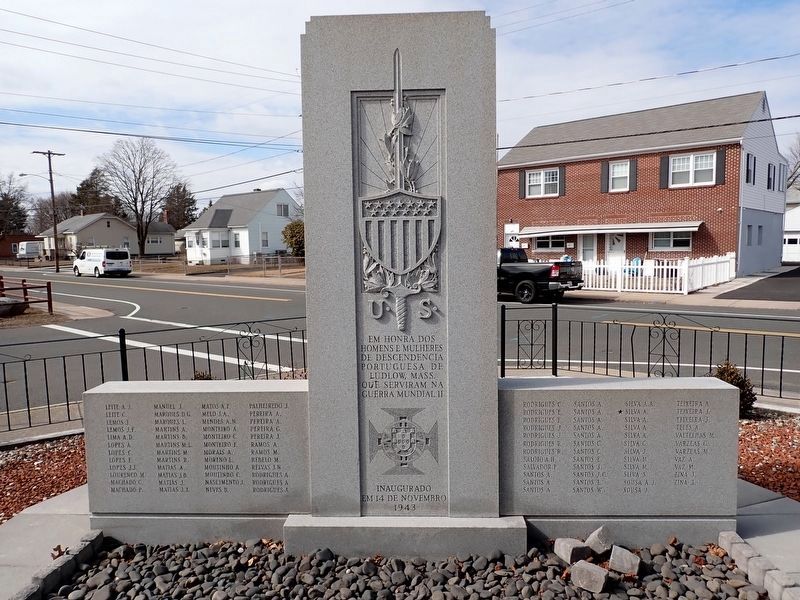 Portuguese WWII Veterans Memorial image. Click for full size.