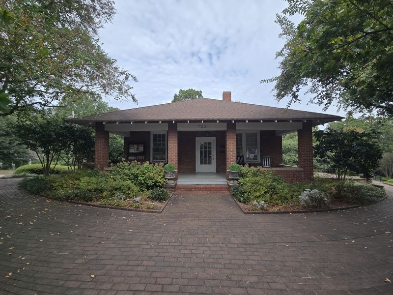 Front view of Bigger House. Marker is around the corner to the right side. image. Click for full size.