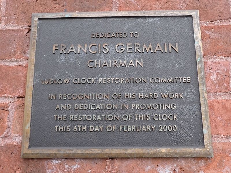 Additional nearby plaque image. Click for full size.