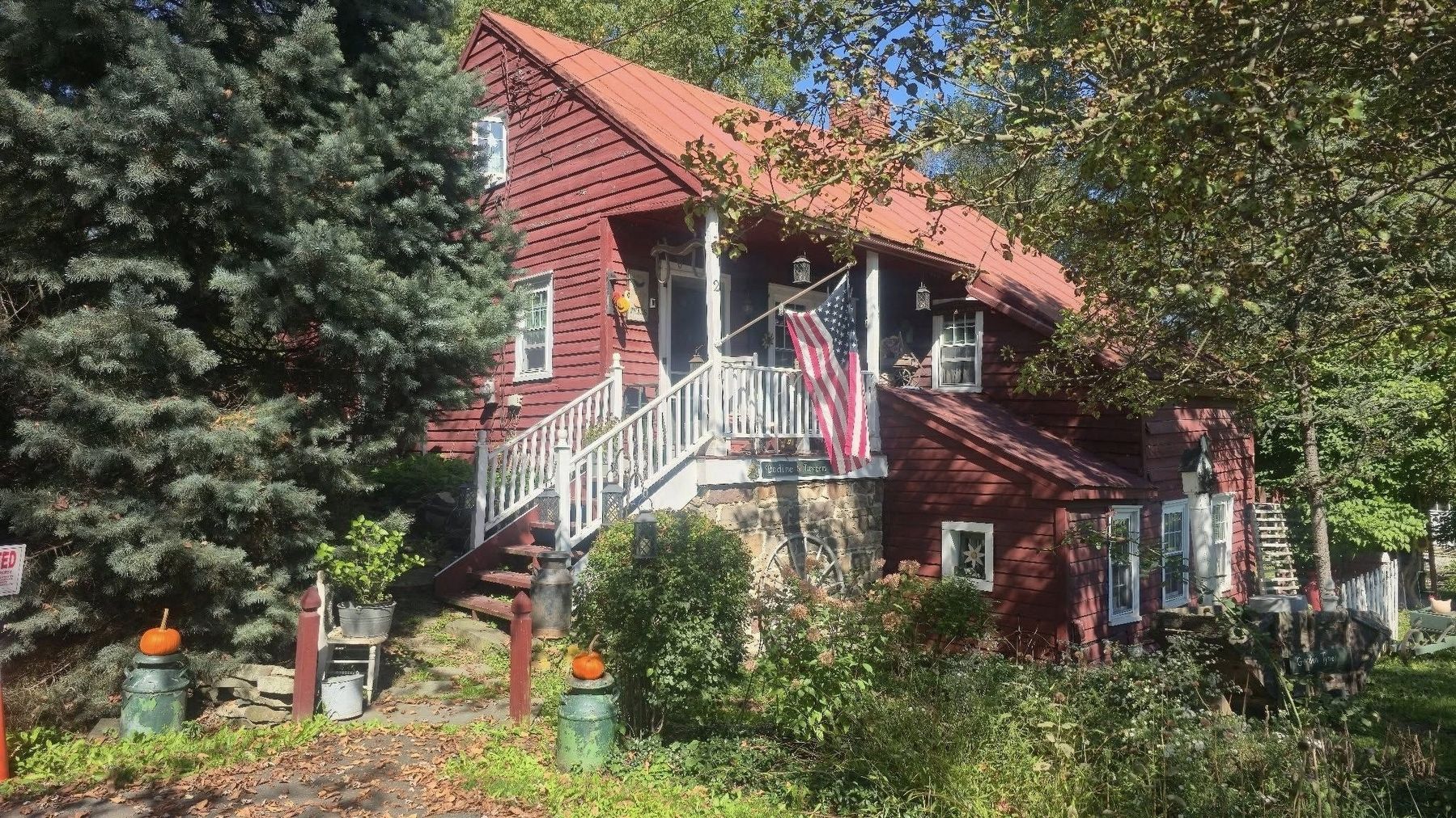 Bodine's Tavern. Click for full size. Bodine's Tavern image. Click for full size.