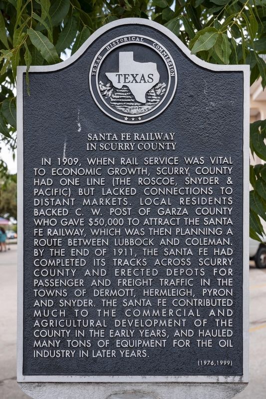 Santa Fe Railway in Scurry County Marker. Click for full size. Santa Fe Railway in Scurry County Marker image. Click for full size.