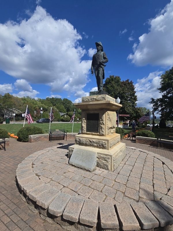 John "Yellowjacket John" Bailey Marker next to the Otway Burns Monument image. Click for full size.