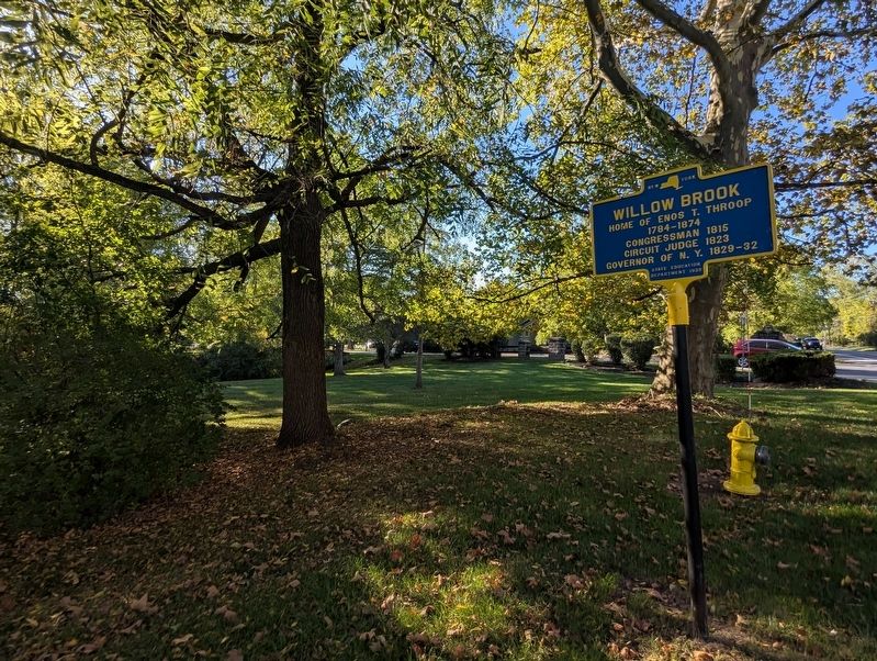 Willow Brook Marker area looking north image. Click for full size.