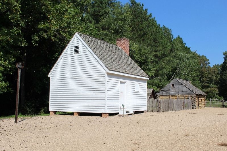 Tudor Hall Field Quarter with Bell image. Click for full size.
