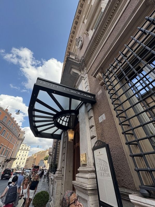 Hotel L'Orologio image. Click for full size.