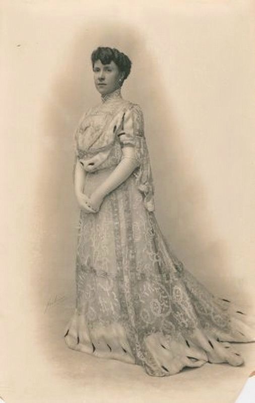 Edith Rockefeller McCormick (1872-1932) image. Click for full size.