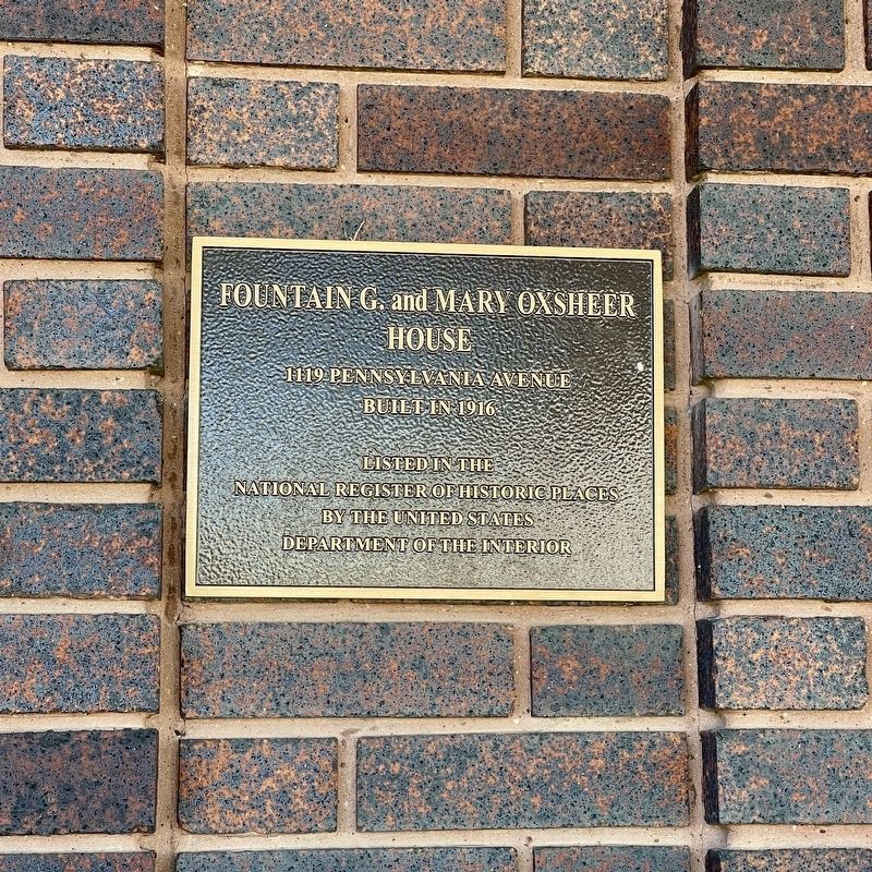 Fountain G. and Mary Oxsheer House National Register plaque image. Click for full size.