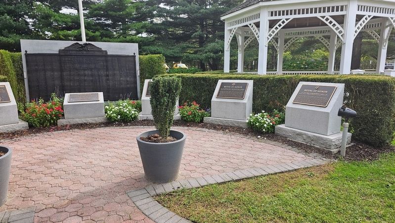 Garden City War Memorials image. Click for full size.