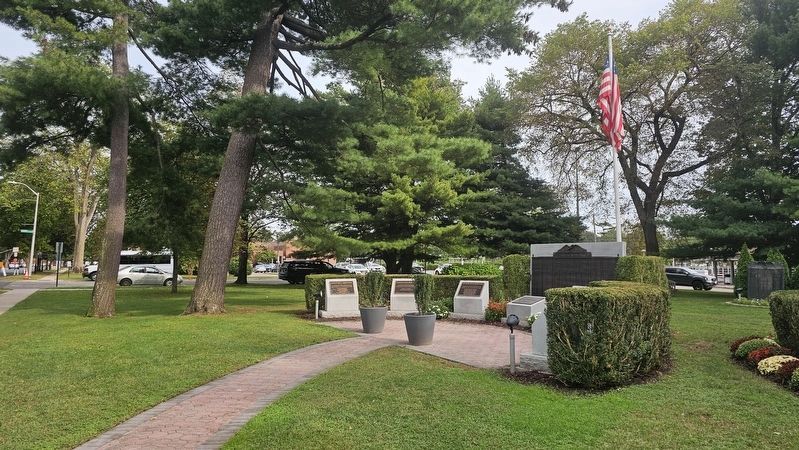 Garden City War Memorials. Click for full size. Garden City War Memorials image. Click for full size.