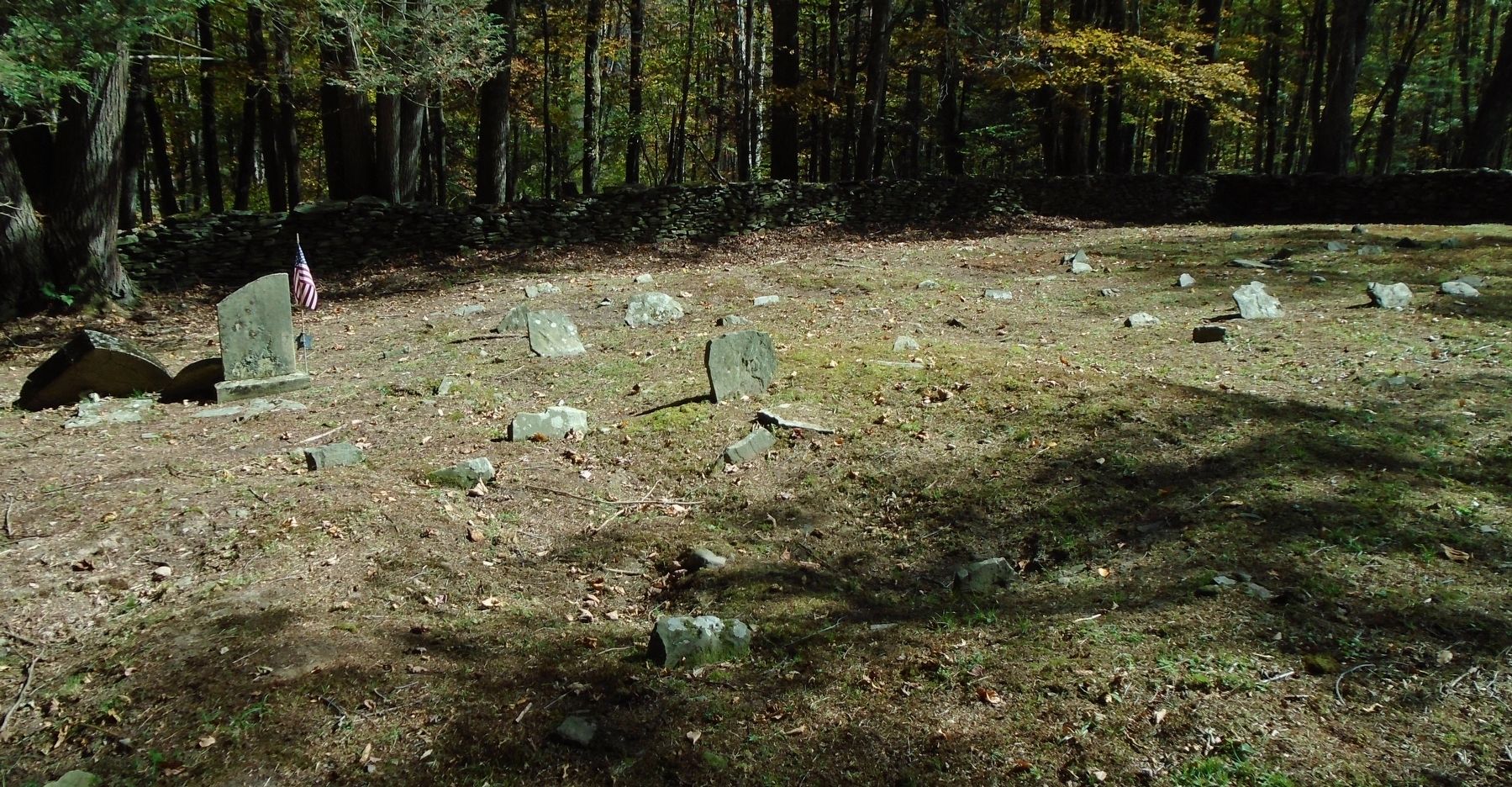 Perkins-Dennis Cemetery. Click for full size. Perkins-Dennis Cemetery image. Click for full size.