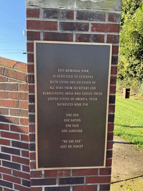 Secretary Veterans Park Memorial (Right plaque) image. Click for full size.