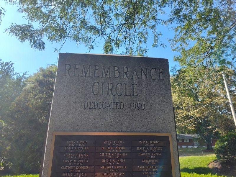 Remembrance Circle Marker image. Click for full size.
