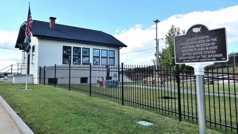 Lincoln School Marker. Click for full size. Lincoln School Marker image. Click for full size.