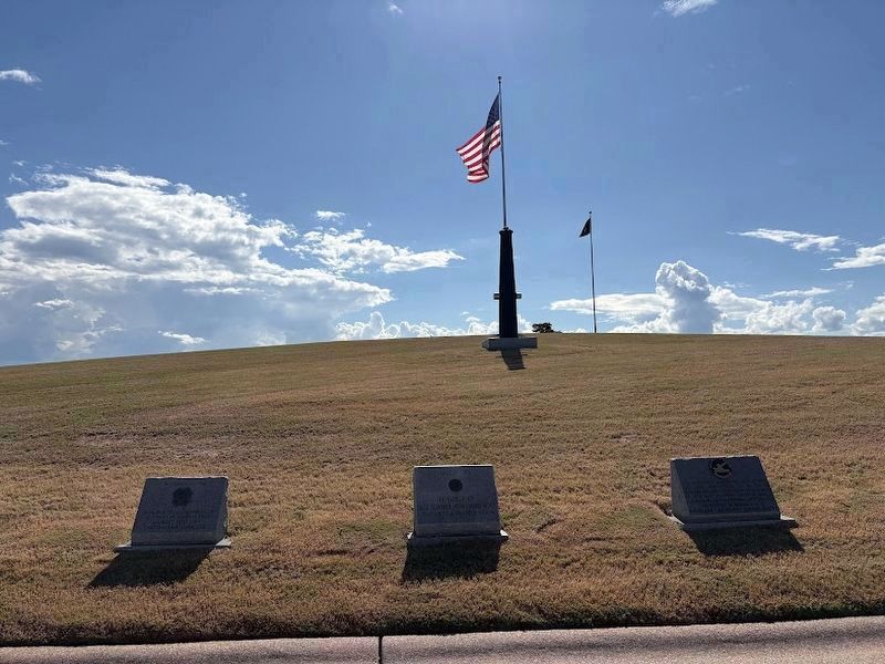 All Former POWs and MIAs Memorial (marker in middle) image. Click for full size.
