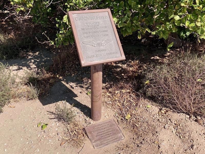 Gardner Field Marker and Plaque image. Click for full size.
