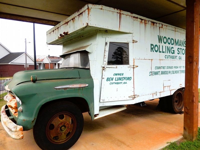 Woodman's Rolling Store image. Click for full size.