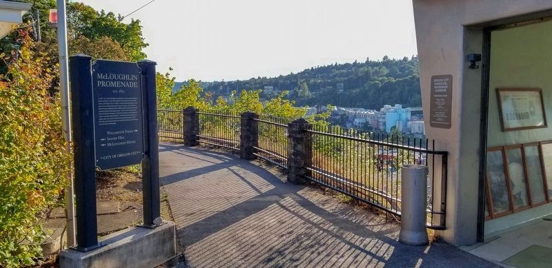 McLoughlin Promenade Marker image. Click for full size.